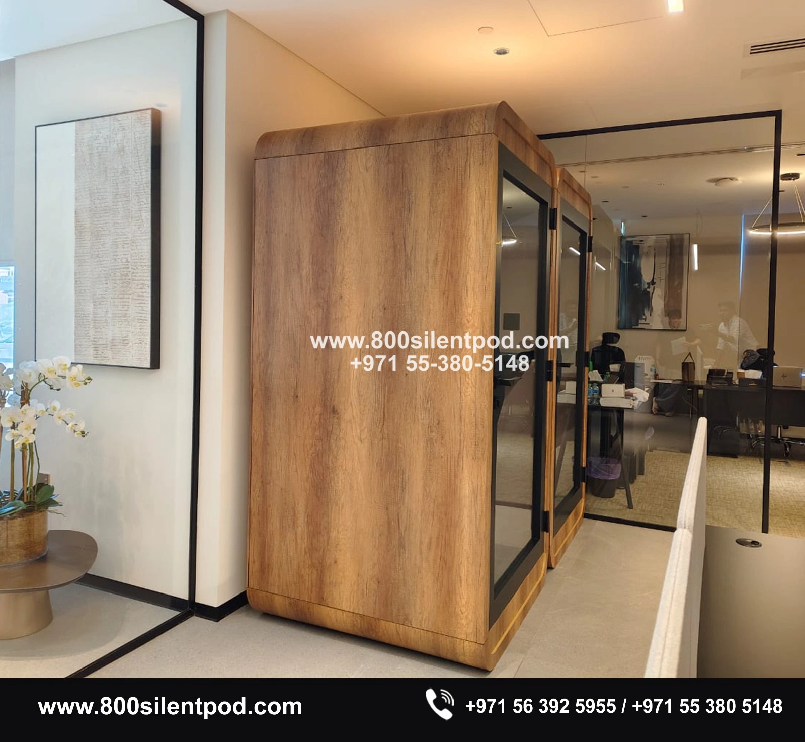 Quiet conversations need the right space. This S-Pod, recently installed in a modern office in Dubai, is designed to support focused calls, private discussions, and uninterrupted work within busy office environments.